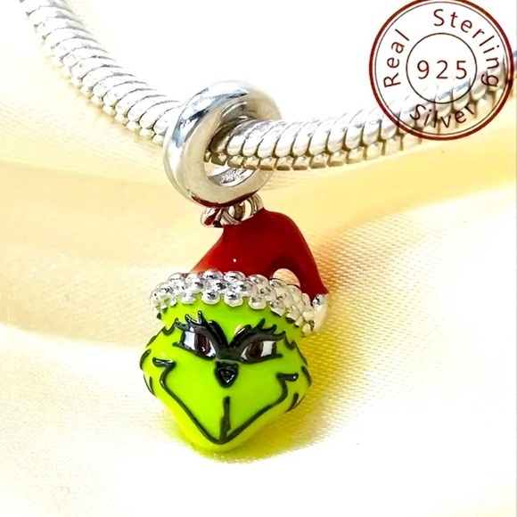 NWT Grinch Bundle w/.925 Charm - Picture 3 of 17